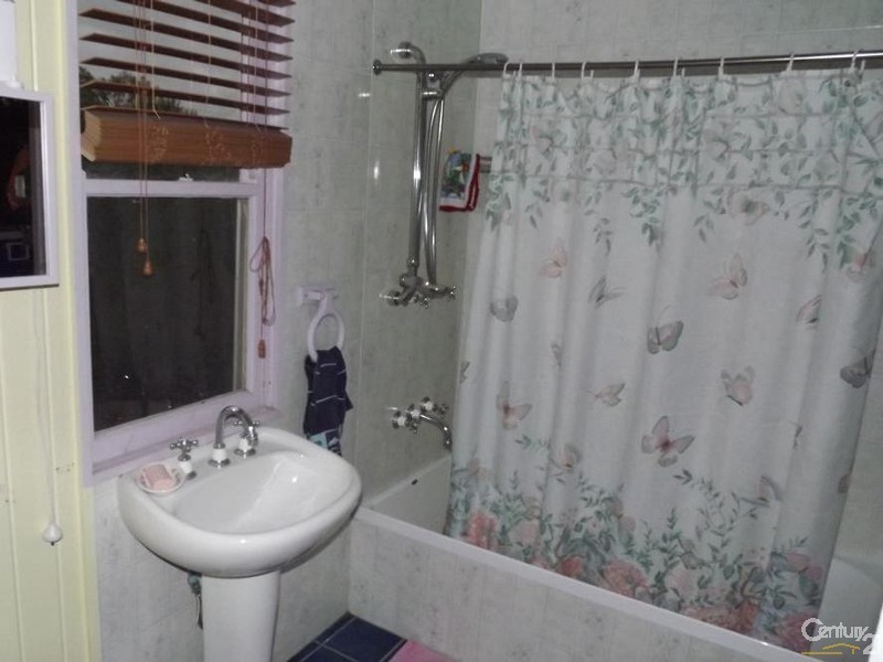 Lockyer Waters QLD 4311