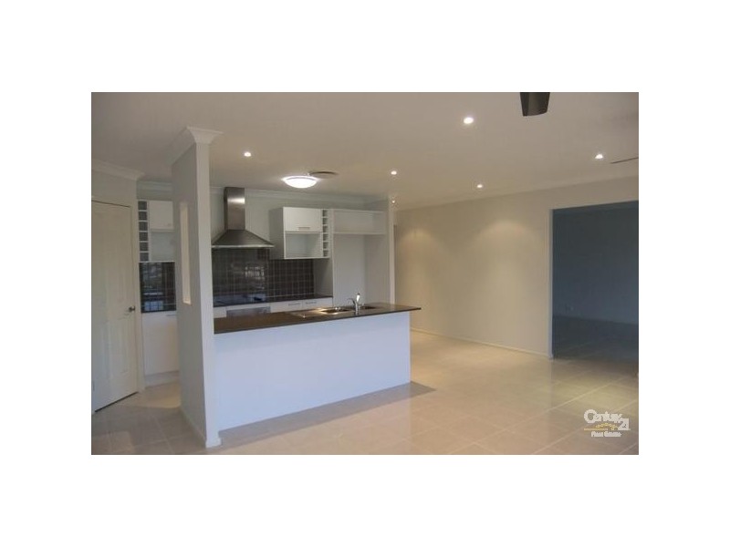 25 Honeywood Drive, Fernvale QLD 4306