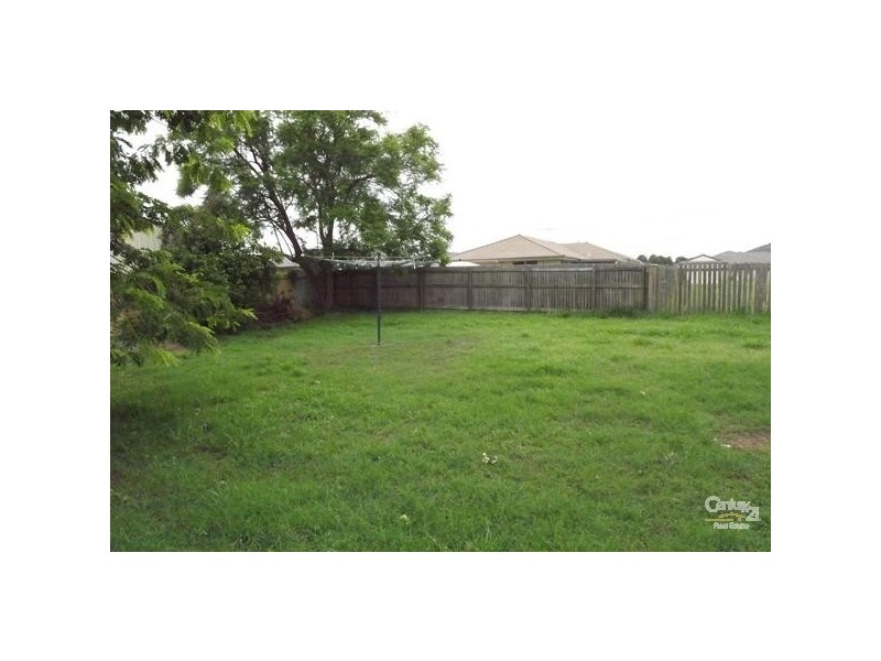 24 Don Street, Lowood QLD 4311