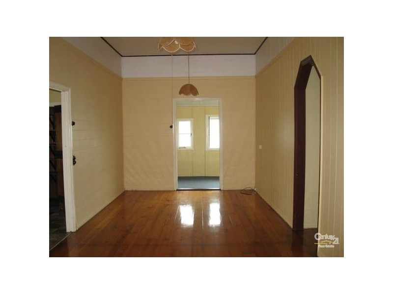 123  Main Street, Lowood QLD 4311