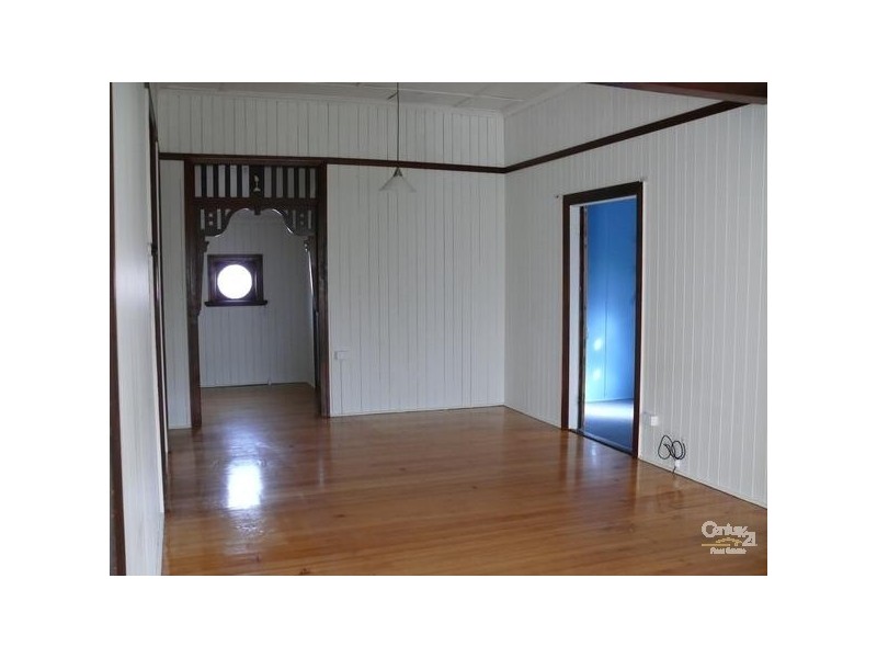 18 Park Street, Lowood QLD 4311