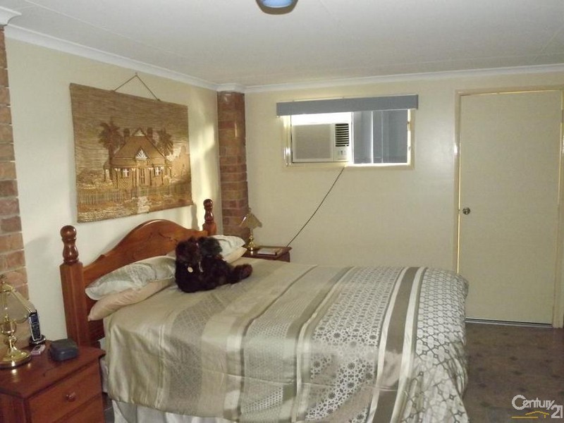 16 Dumke Street, Lowood QLD 4311