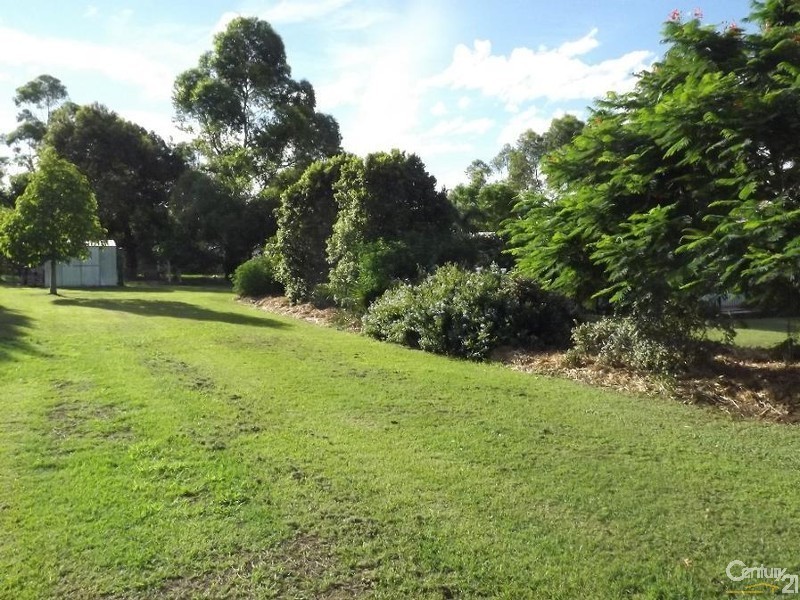 16 Dumke Street, Lowood QLD 4311