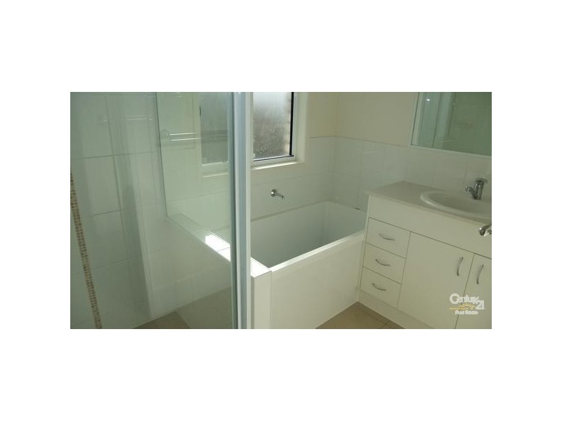 3 Fiery Street, Brassall QLD 4305