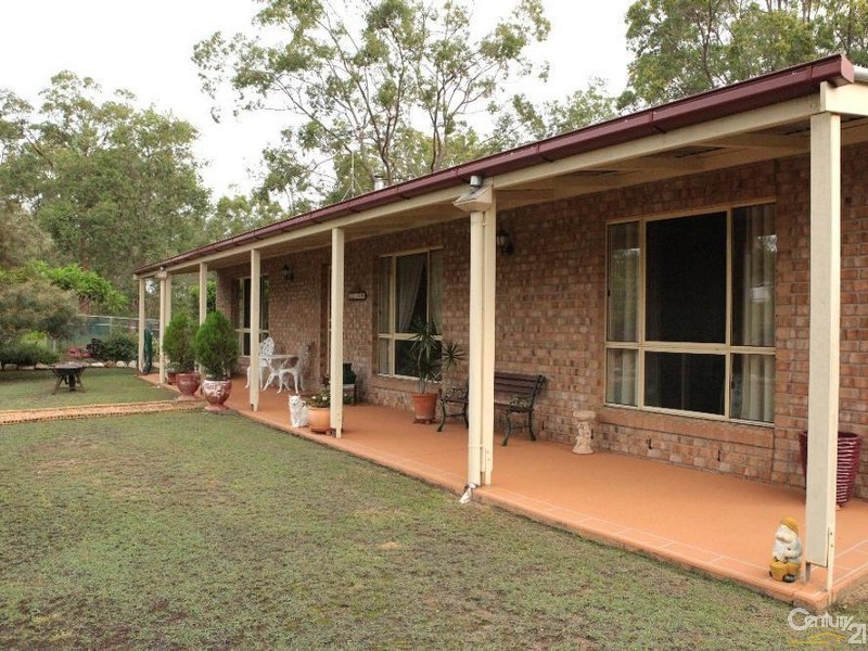 60 Buckingham Crt, Mount Hallen QLD 4312