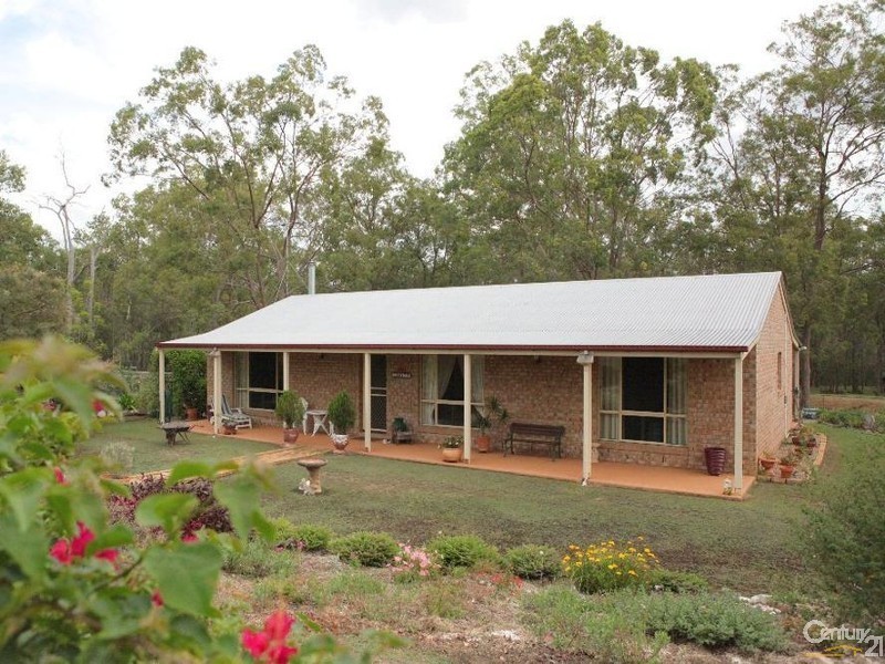 60 Buckingham Crt, Mount Hallen QLD 4312