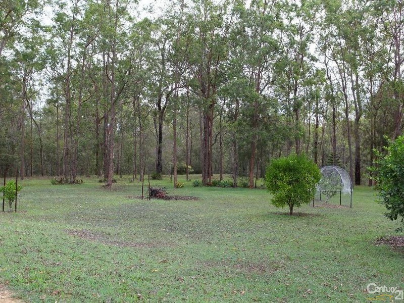 60 Buckingham Crt, Mount Hallen QLD 4312