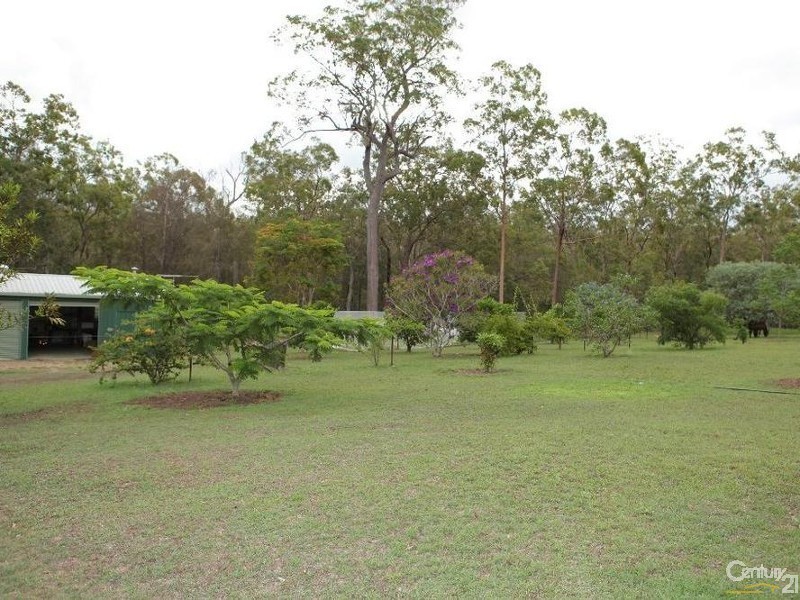 60 Buckingham Crt, Mount Hallen QLD 4312