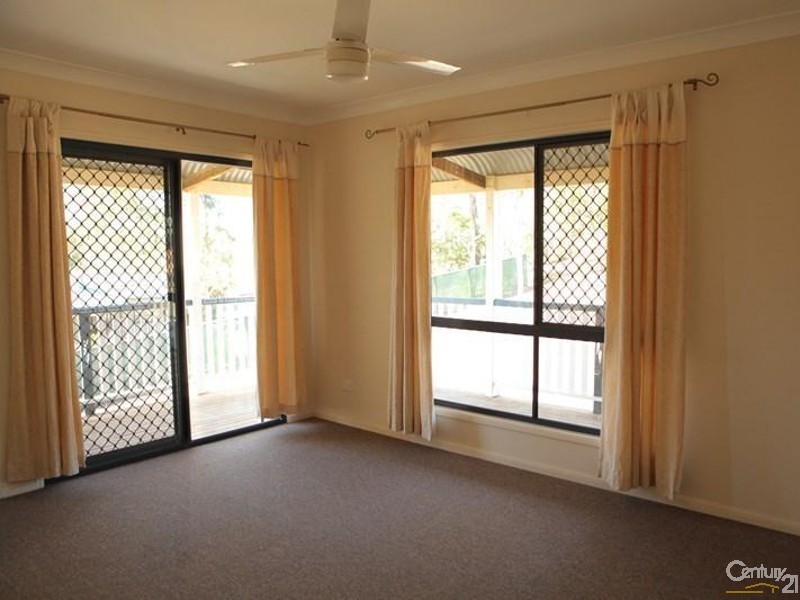 19 Daintree Court, Fernvale QLD 4306