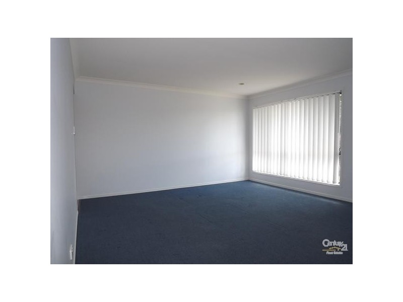 6 Lewis Crescent, Lowood QLD 4311