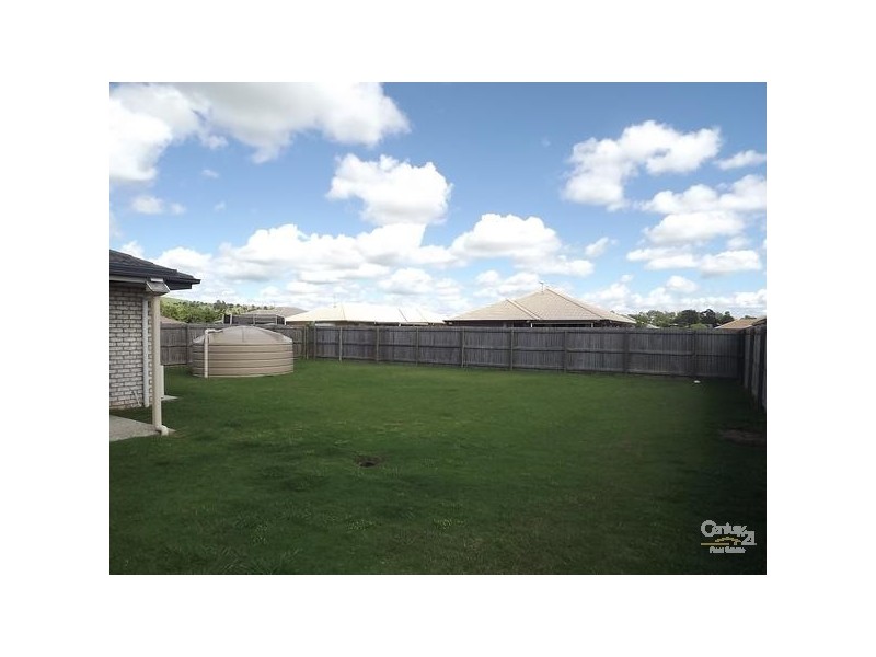 6 Lewis Crescent, Lowood QLD 4311