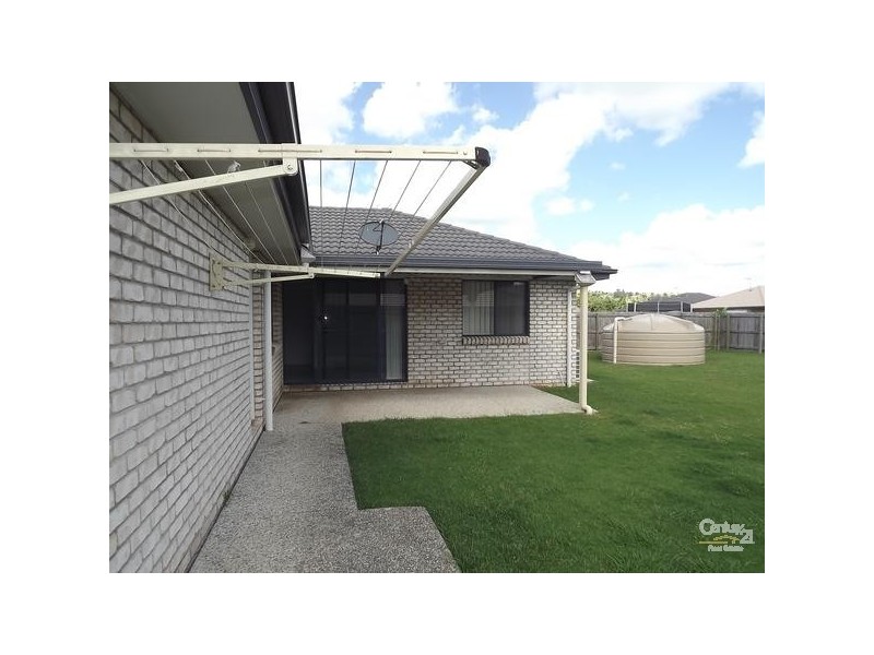 6 Lewis Crescent, Lowood QLD 4311