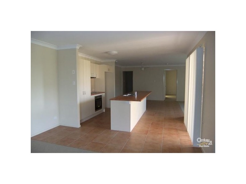 24 Honeyeater Place, Lowood QLD 4311