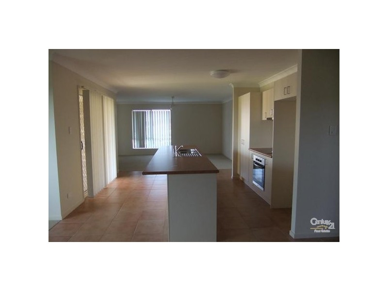 24 Honeyeater Place, Lowood QLD 4311