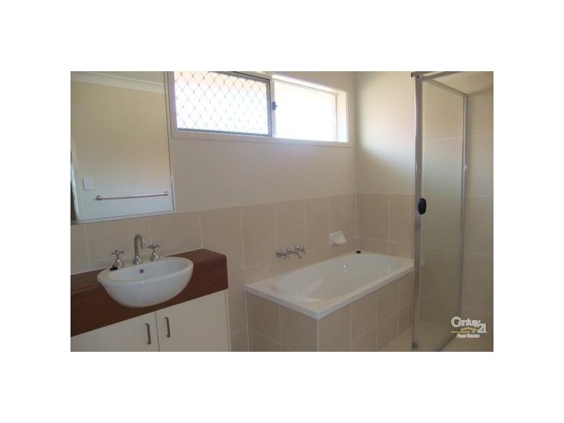 24 Honeyeater Place, Lowood QLD 4311