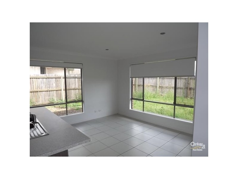 36 Peregrine Drive, Lowood QLD 4311