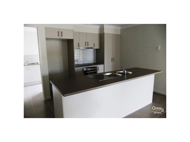 92 Honeywood Drive, Fernvale QLD 4306