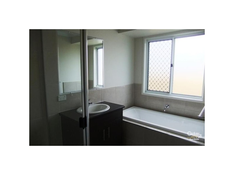 92 Honeywood Drive, Fernvale QLD 4306