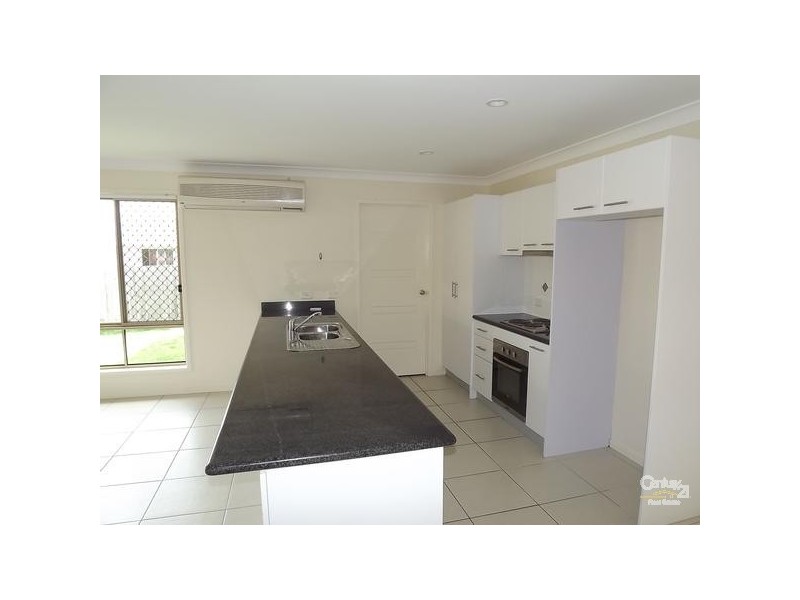 12 Spoonbill Court, Lowood QLD 4311