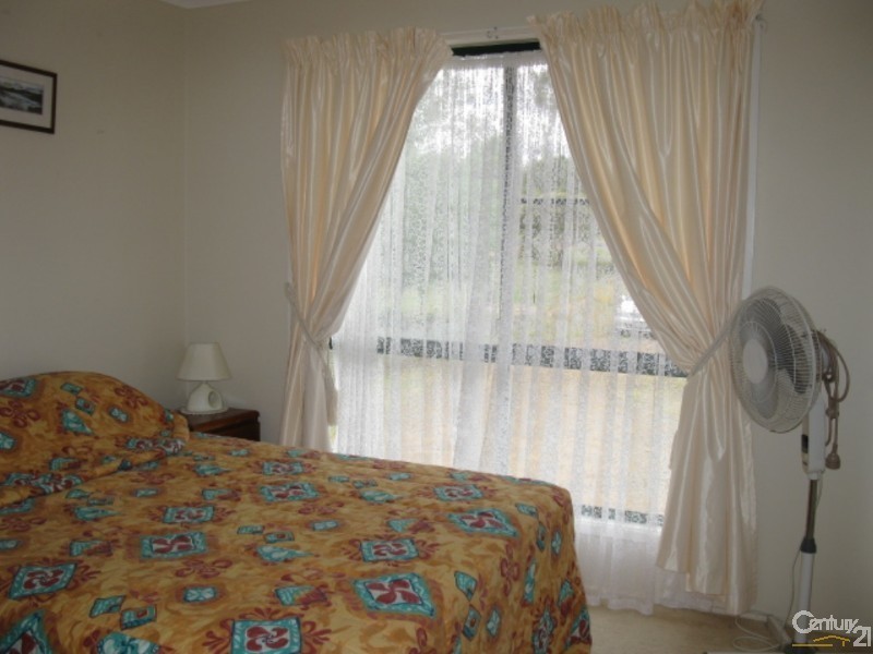 65 Cricket Rd, Regency Downs QLD 4341