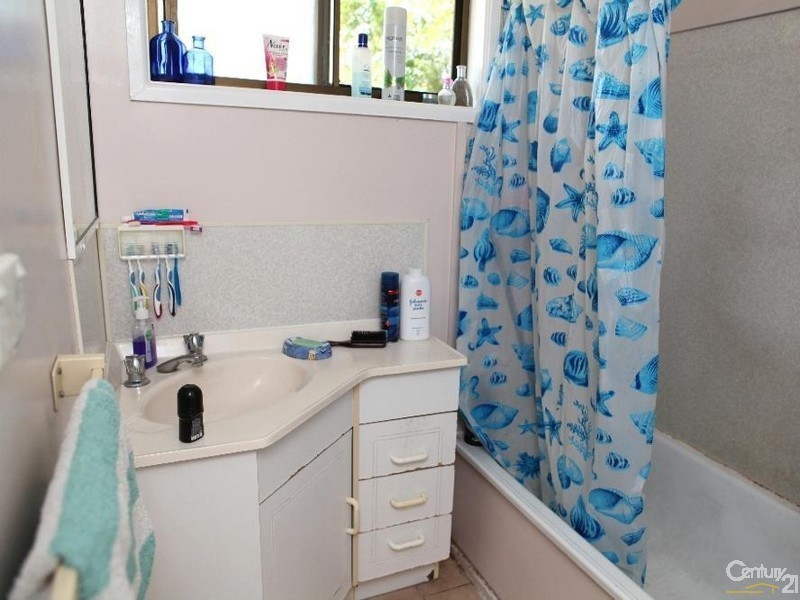 5 Blue Gum, Lowood QLD 4311