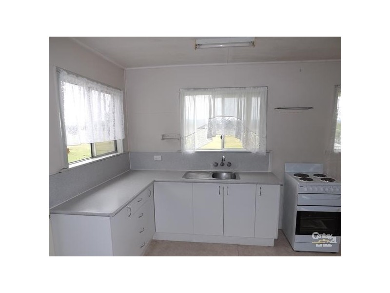 70 Railway Street, Lowood QLD 4311