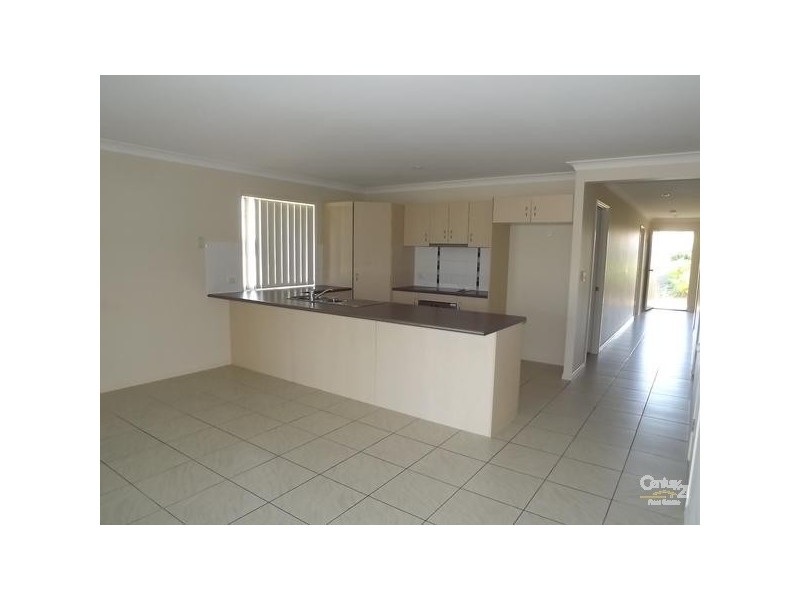 27 Spoonbill Court, Lowood QLD 4311