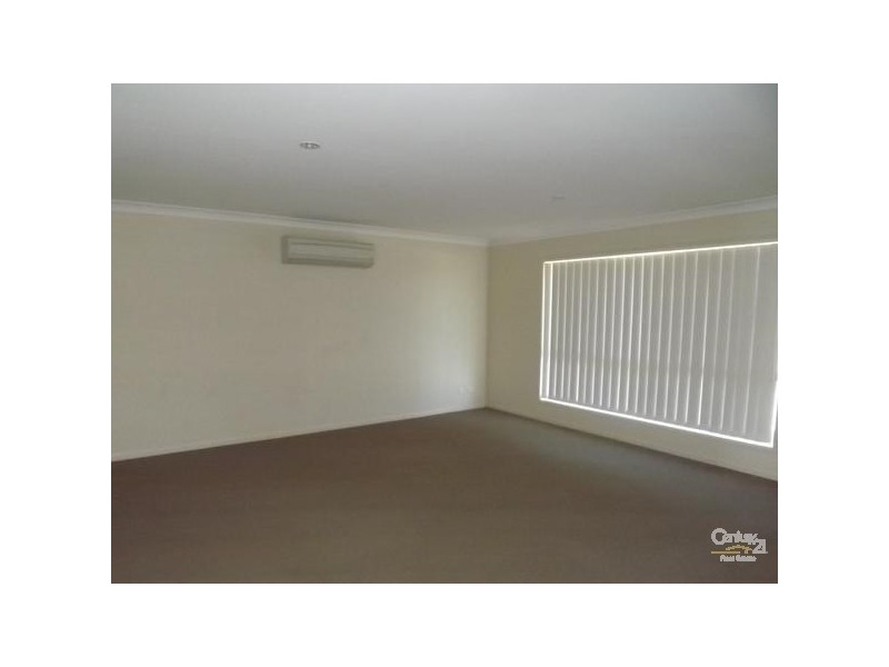 27 Spoonbill Court, Lowood QLD 4311