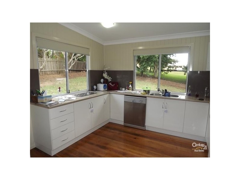 6 Ellen Street, Lowood QLD 4311