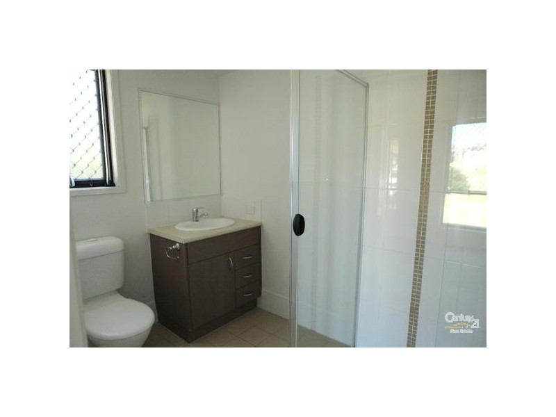 10 Honeyeater Place, Lowood QLD 4311