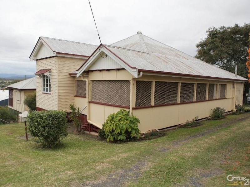 10 Church St, Lowood QLD 4311