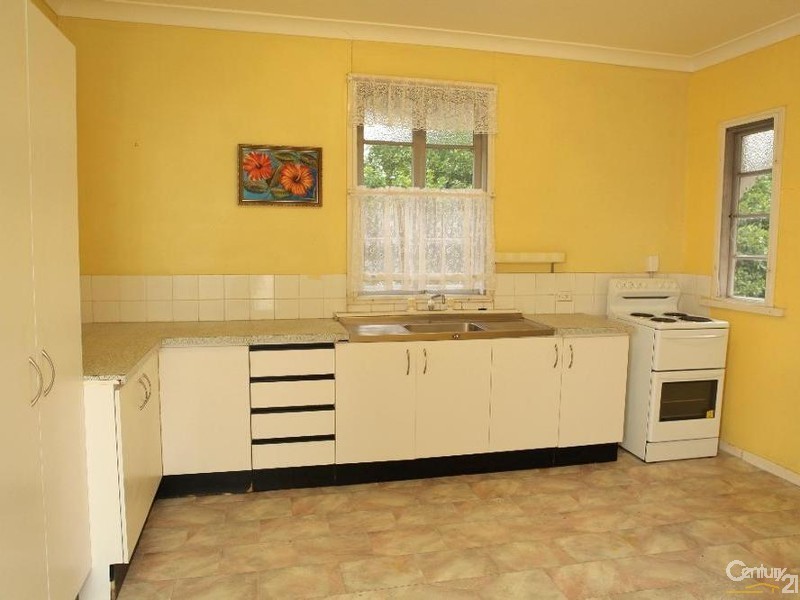 10 Church St, Lowood QLD 4311