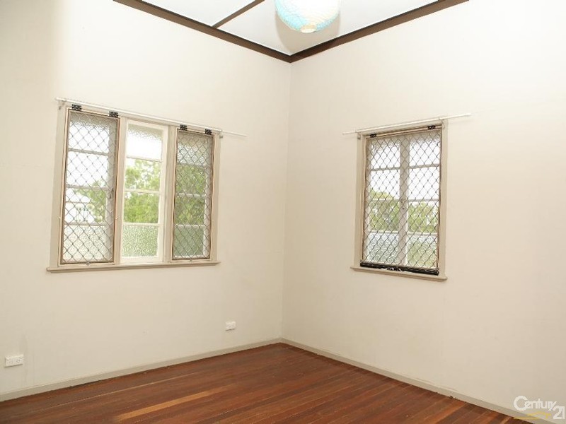 10 Church St, Lowood QLD 4311