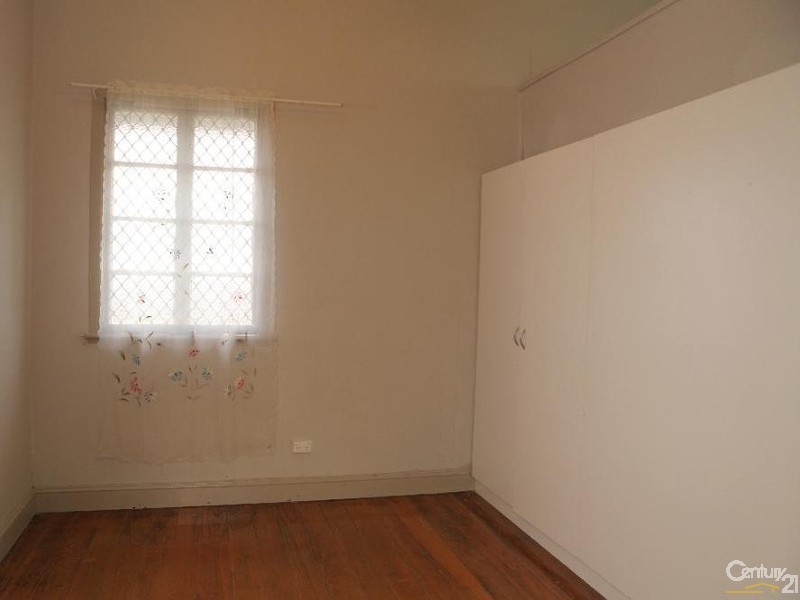 10 Church St, Lowood QLD 4311