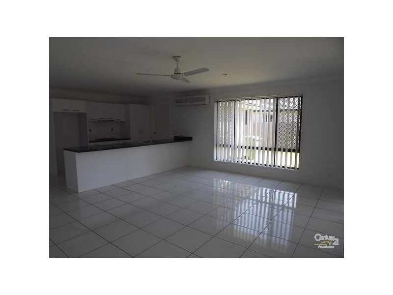 19 Spoonbill Court, Lowood QLD 4311