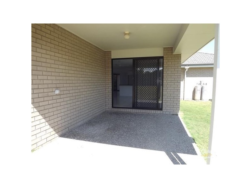 19 Spoonbill Court, Lowood QLD 4311