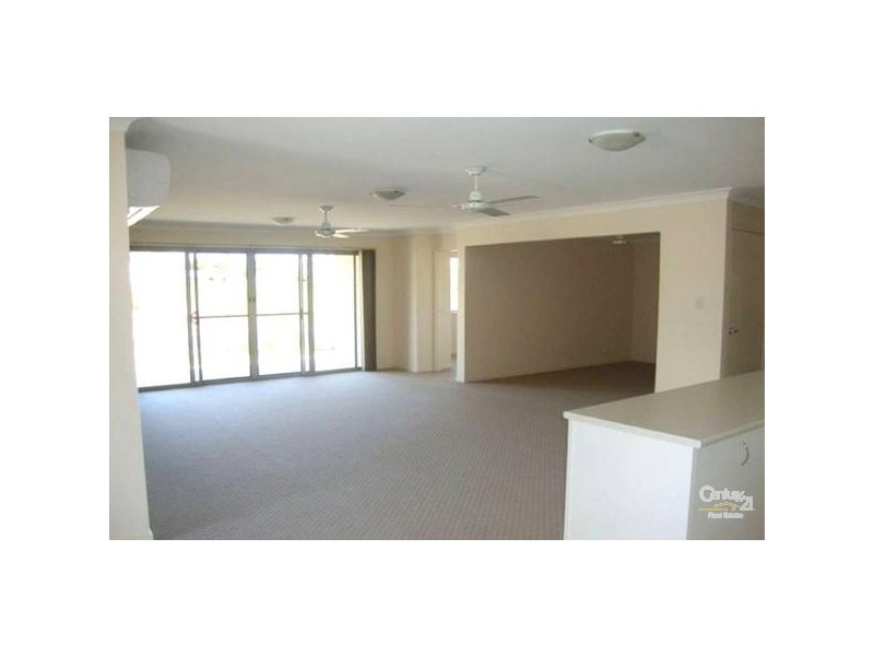 2/9 Harrier Place, Lowood QLD 4311