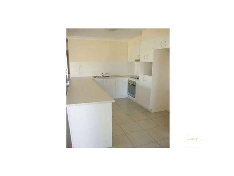 2/9 Harrier Place, Lowood QLD 4311