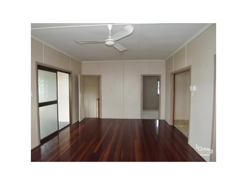 152 Main Street, Lowood QLD 4311