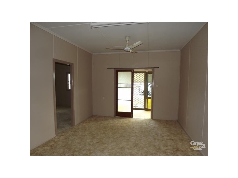 152 Main Street, Lowood QLD 4311