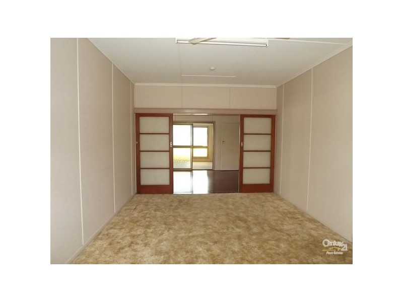 152 Main Street, Lowood QLD 4311