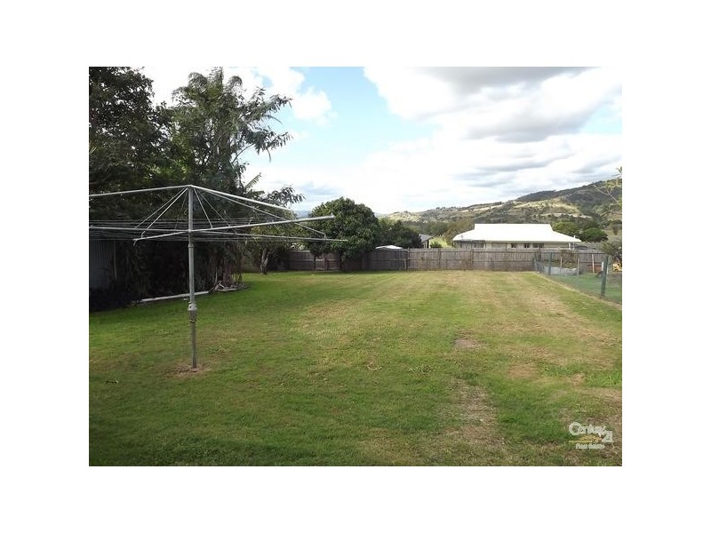 152 Main Street, Lowood QLD 4311