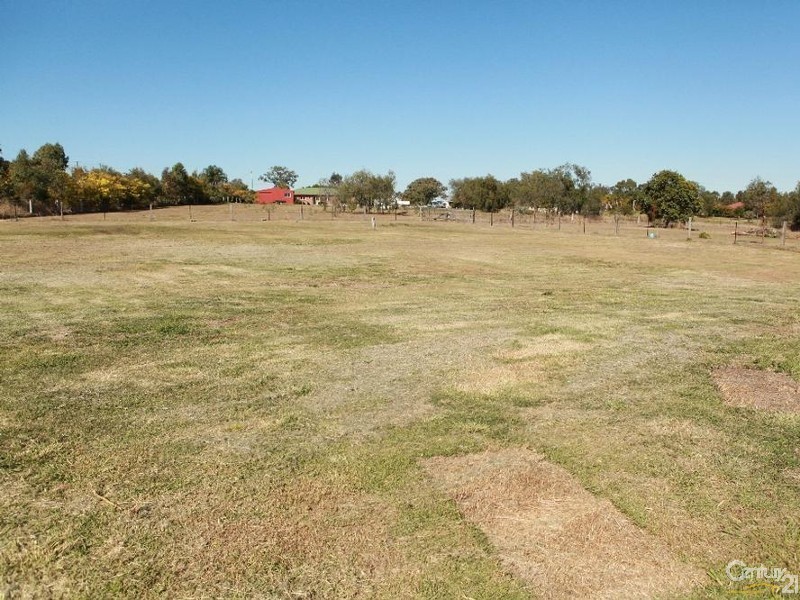 10 Acacia Crt, Plainland QLD 4341