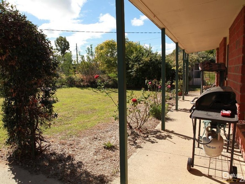 10 Acacia Crt, Plainland QLD 4341