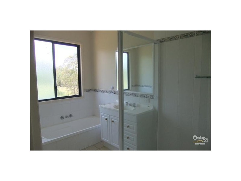 19 Daintree Court, Fernvale QLD 4306