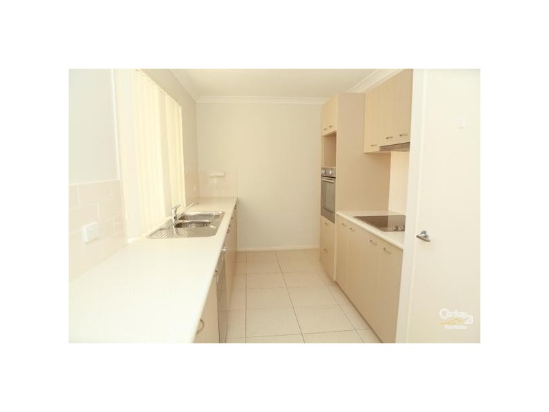 36 Honeyeater Place, Lowood QLD 4311