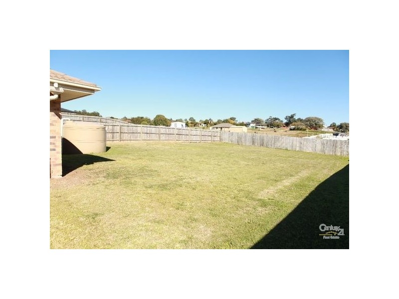 36 Honeyeater Place, Lowood QLD 4311