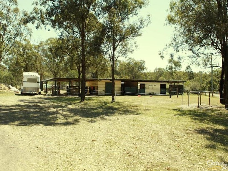 1 Bucknall Crt, Regency Downs QLD 4341