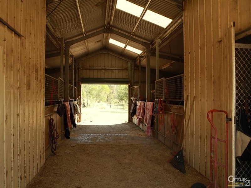 1 Bucknall Crt, Regency Downs QLD 4341