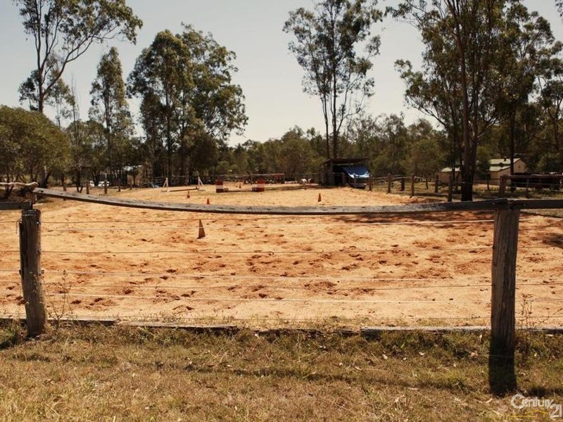 1 Bucknall Crt, Regency Downs QLD 4341